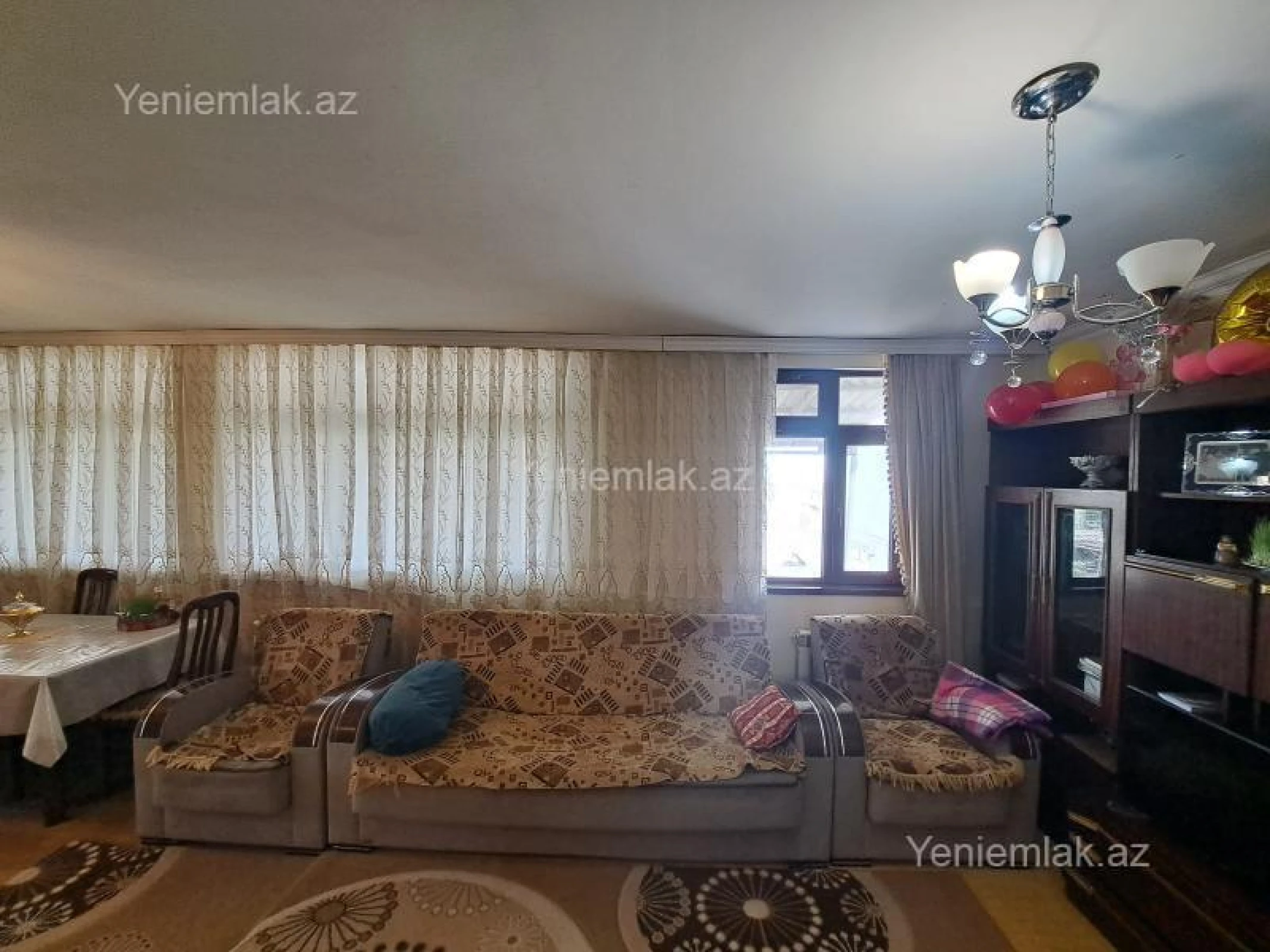 Satılır 5 otaqlı həyət evi 180 m²