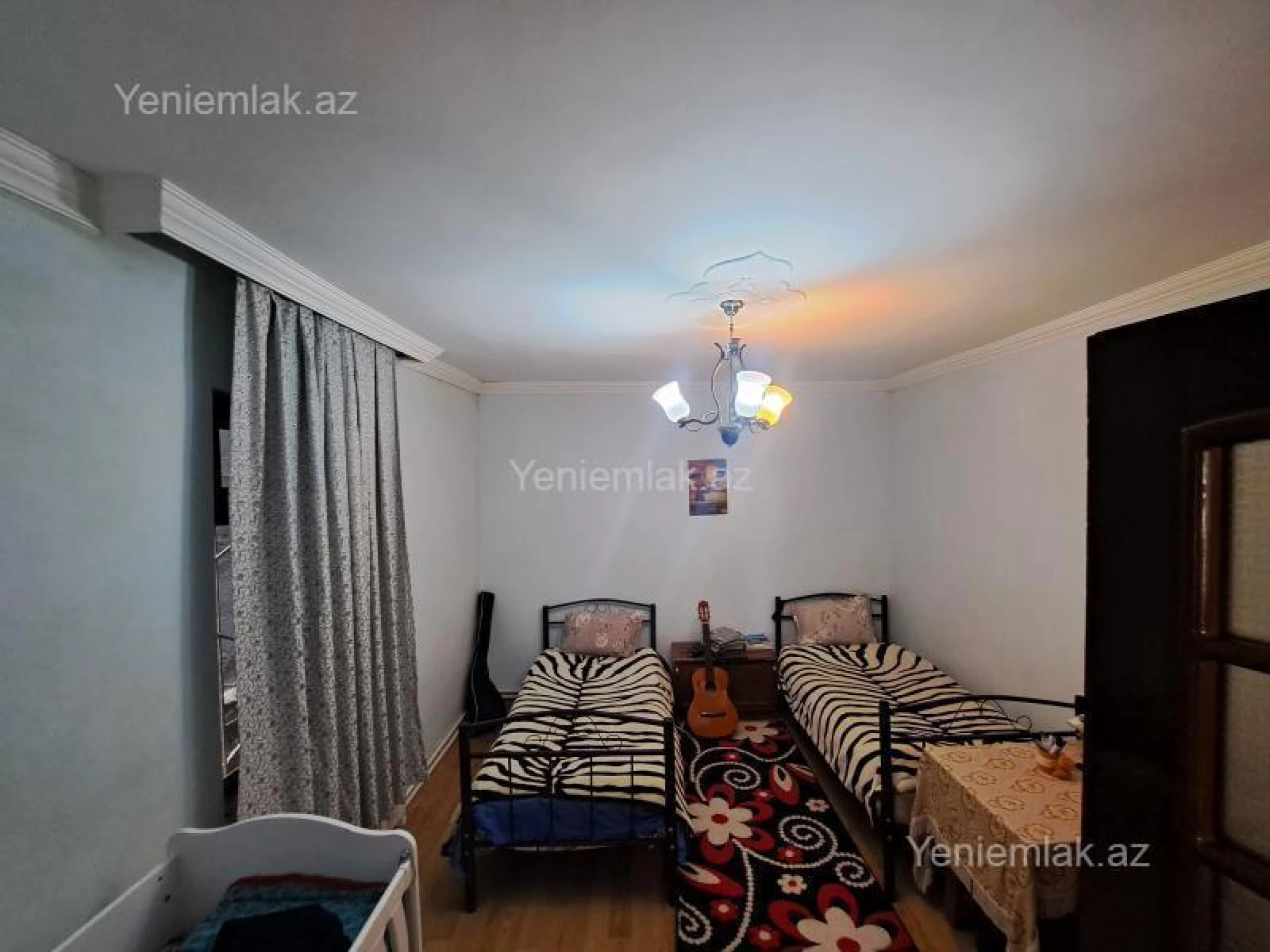 Satılır 5 otaqlı həyət evi 180 m²