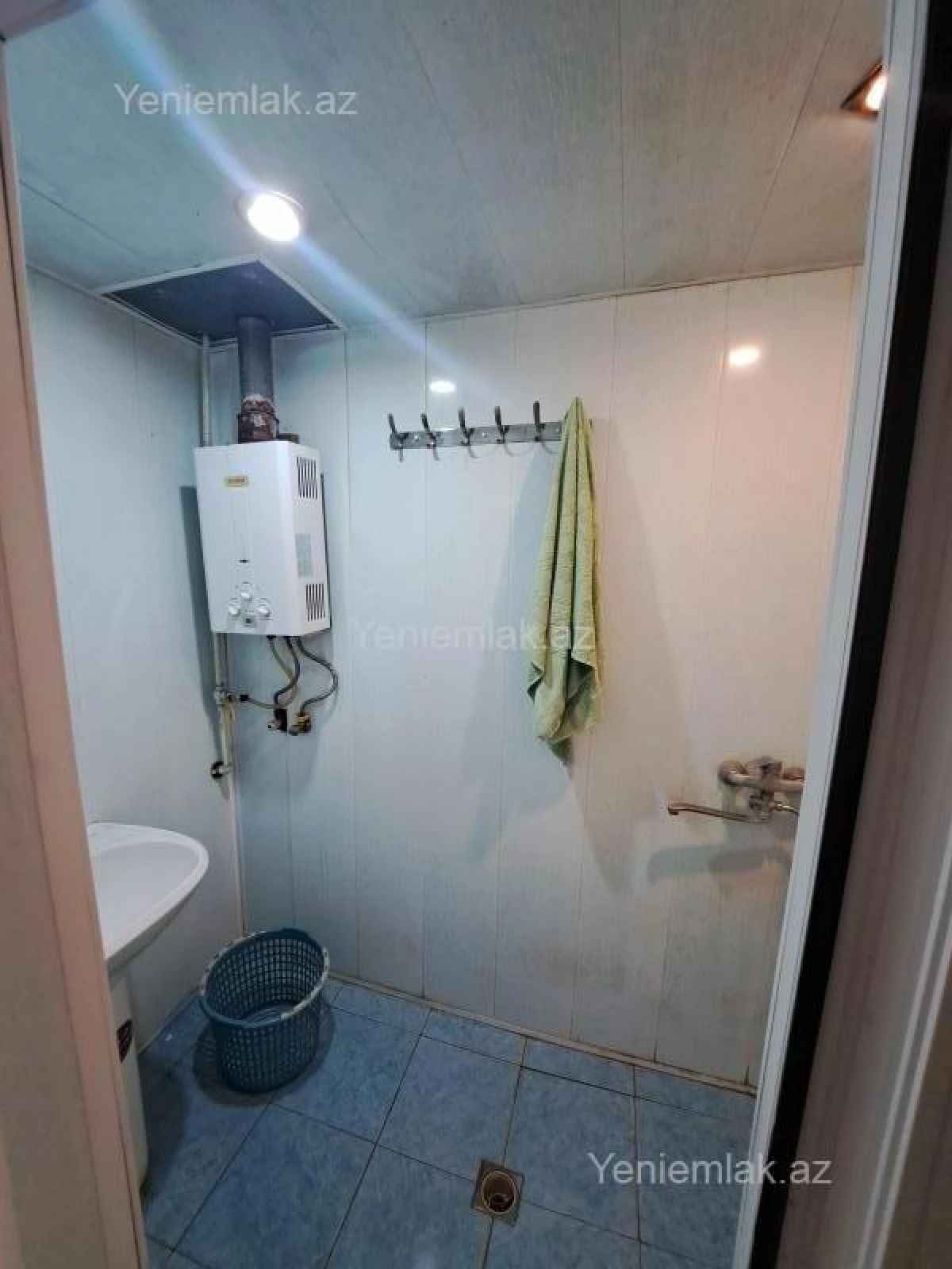 Satılır 5 otaqlı həyət evi 180 m²