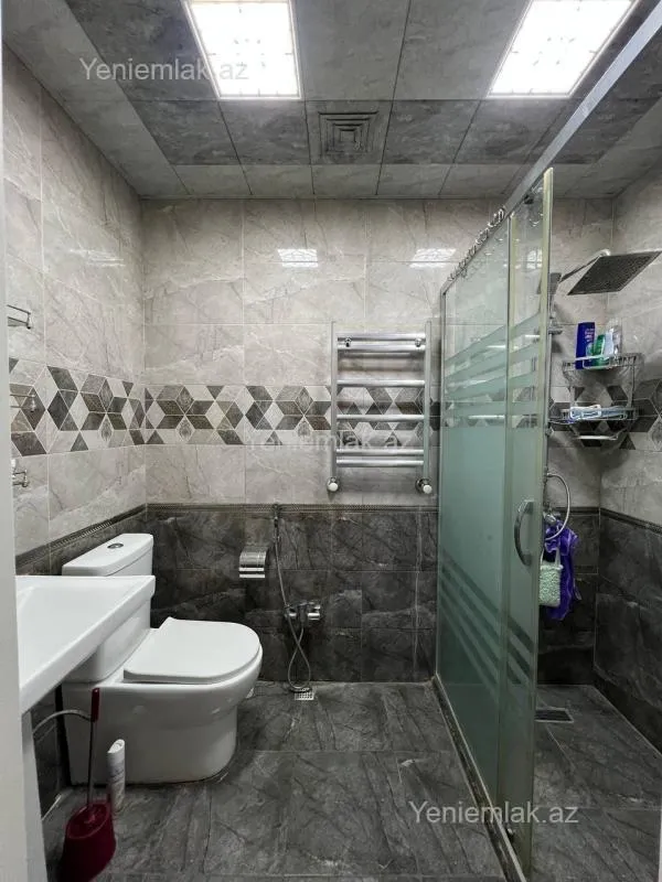 Satılır 2 otaqlı yeni tikili 60 m²