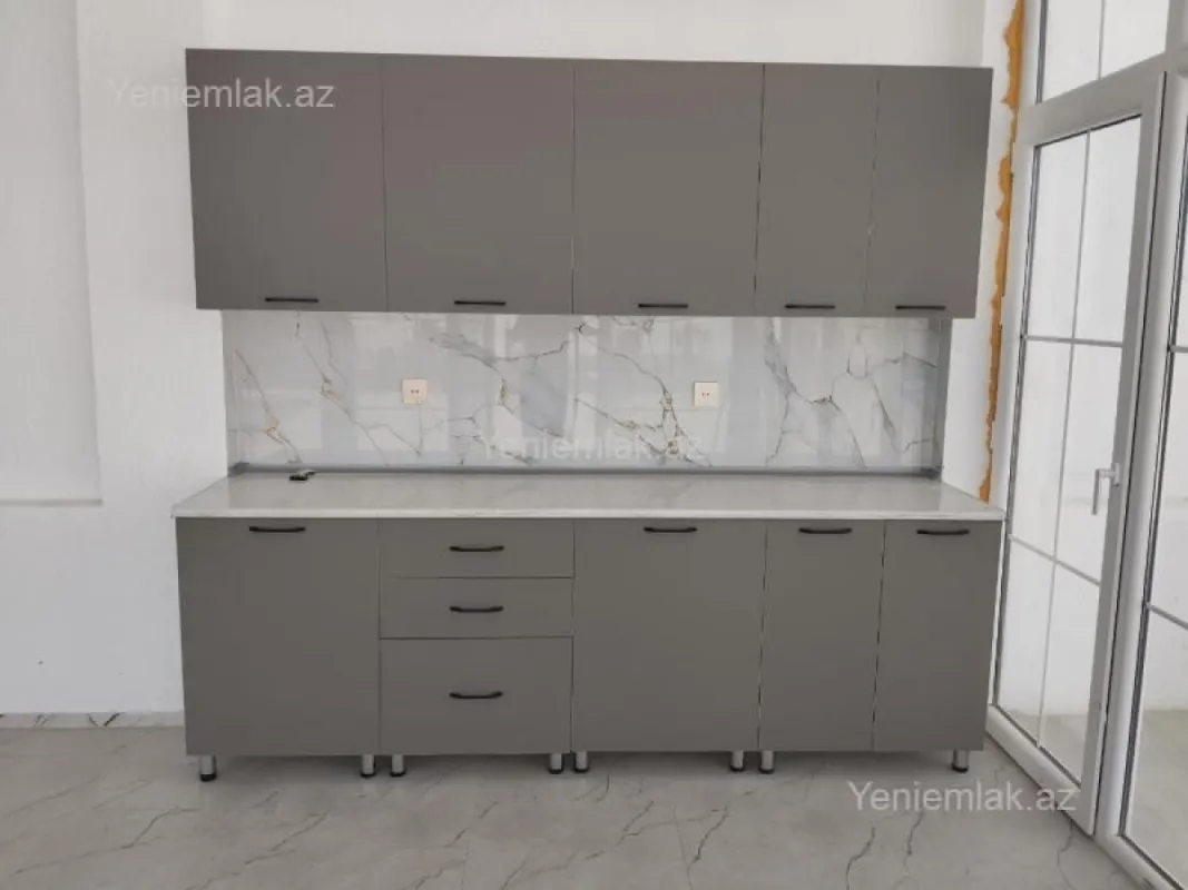 Satılır 6 otaqlı həyət evi 270 m²