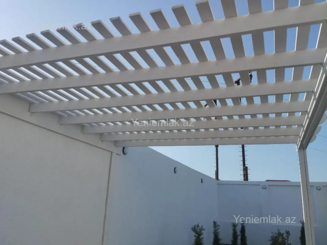 Satılır 6 otaqlı həyət evi 270 m²