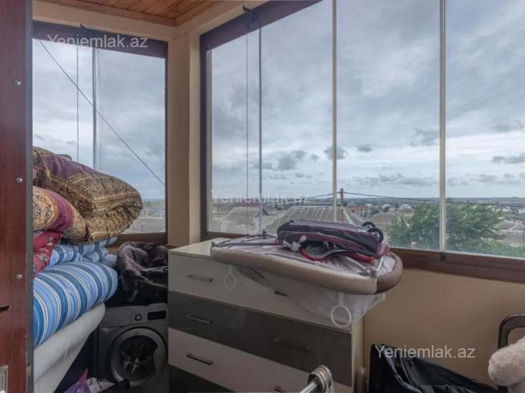 Satılır 4 otaqlı həyət evi 200 m²