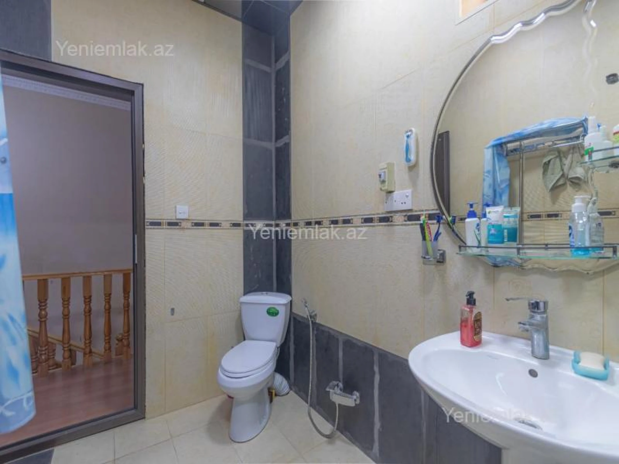 Satılır 4 otaqlı həyət evi 200 m²