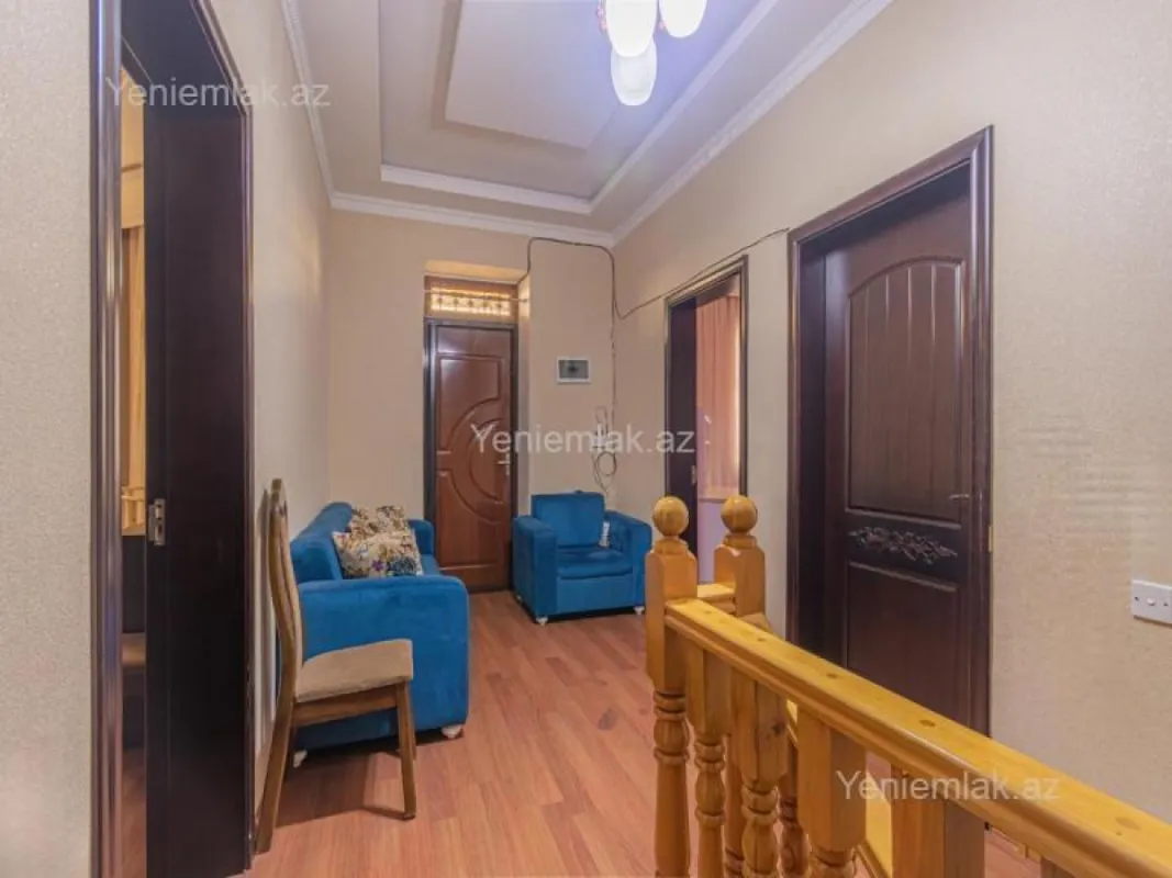 Satılır 4 otaqlı həyət evi 200 m²