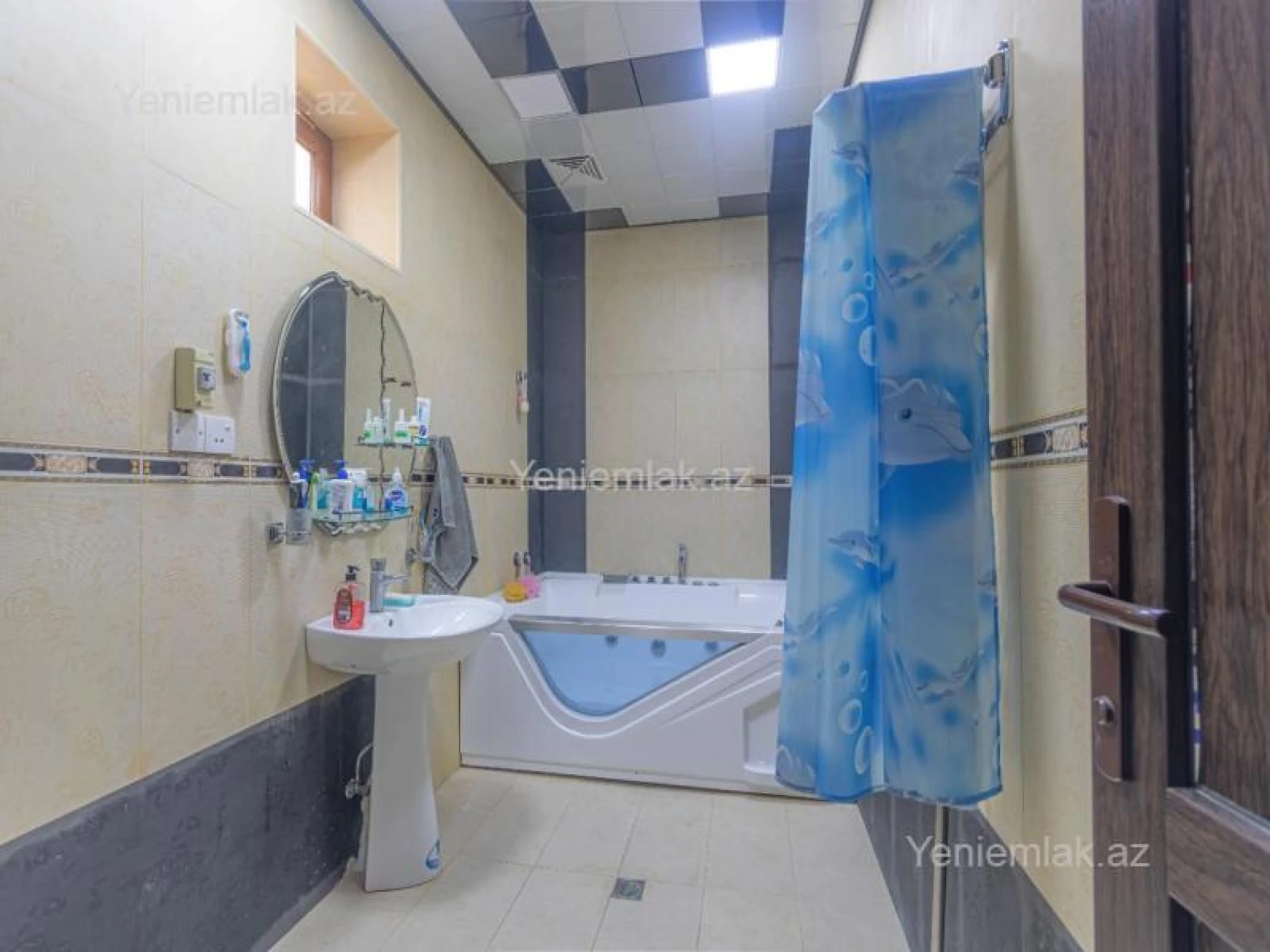 Satılır 4 otaqlı həyət evi 200 m²