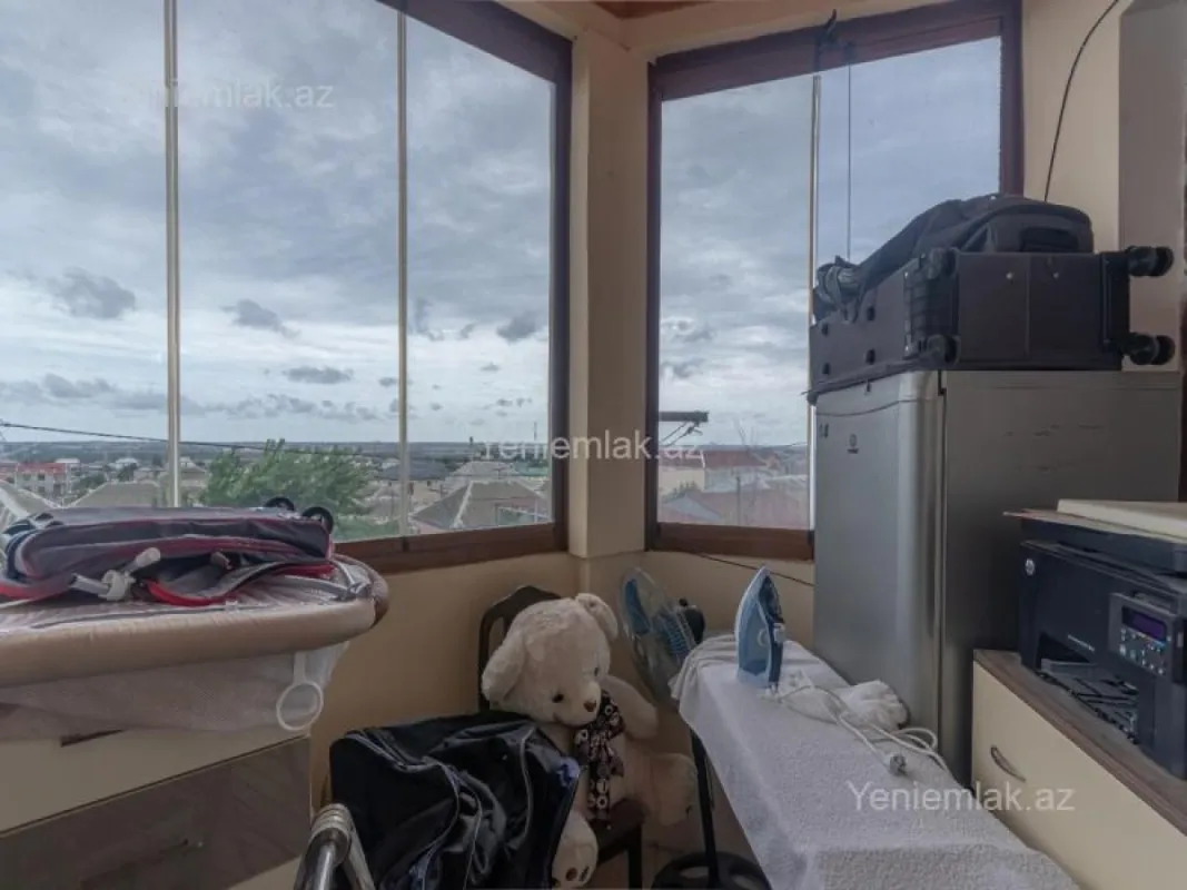 Satılır 4 otaqlı həyət evi 200 m²