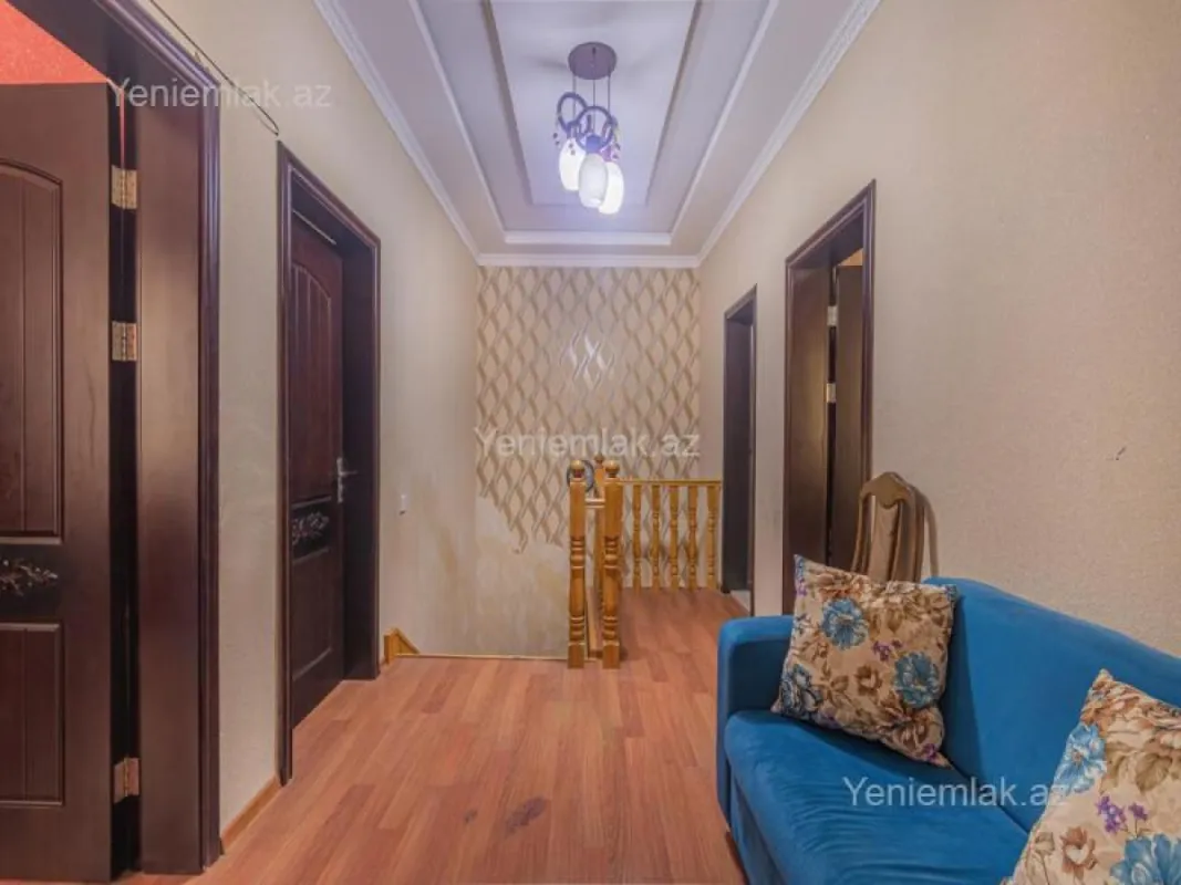 Satılır 4 otaqlı həyət evi 200 m²