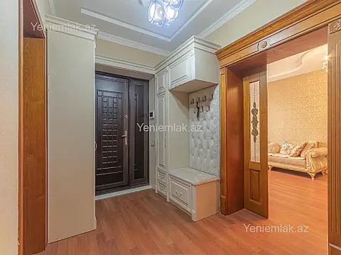Satılır 4 otaqlı həyət evi 200 m²