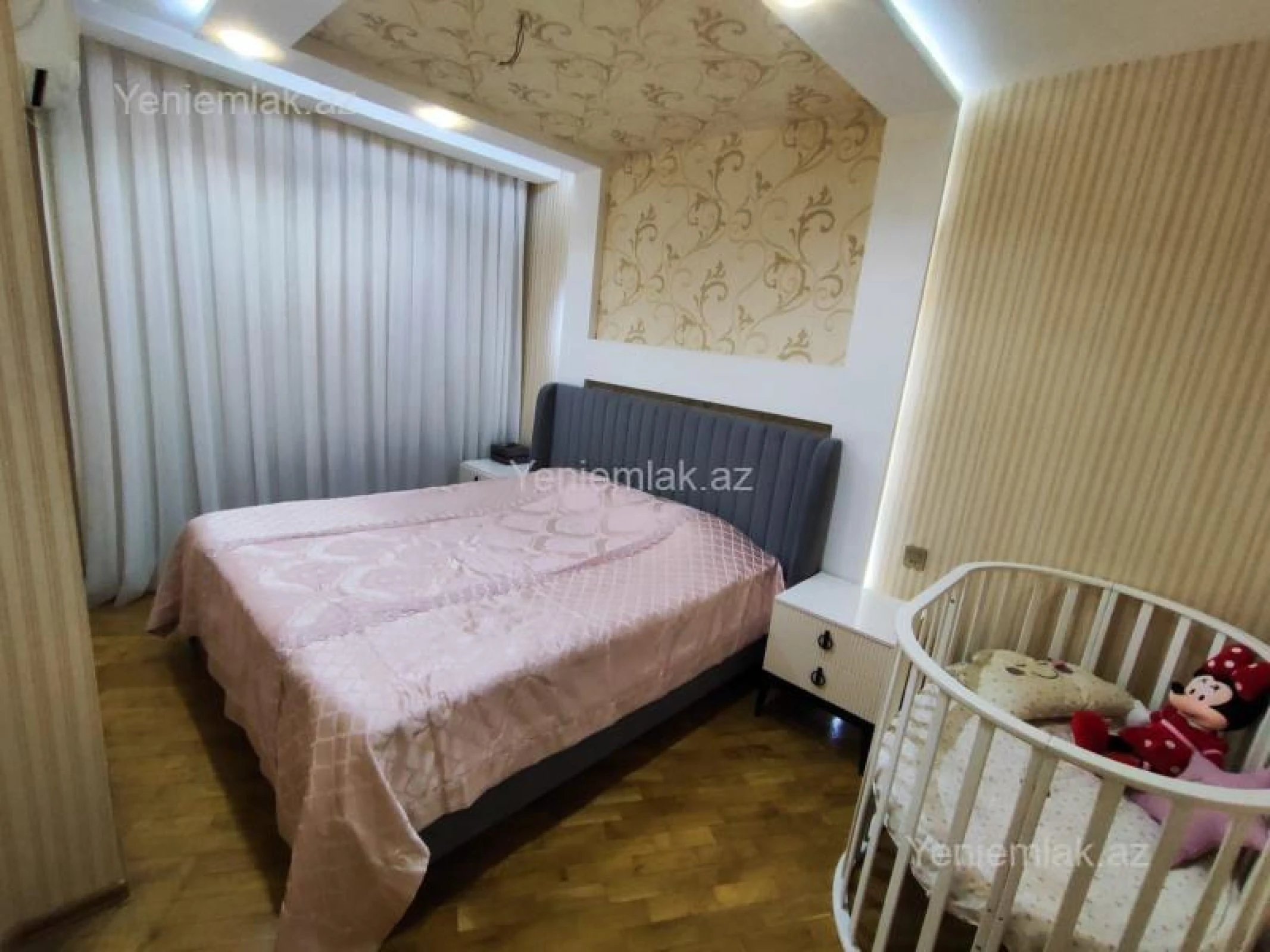 Satılır 2 otaqlı yeni tikili 70 m²