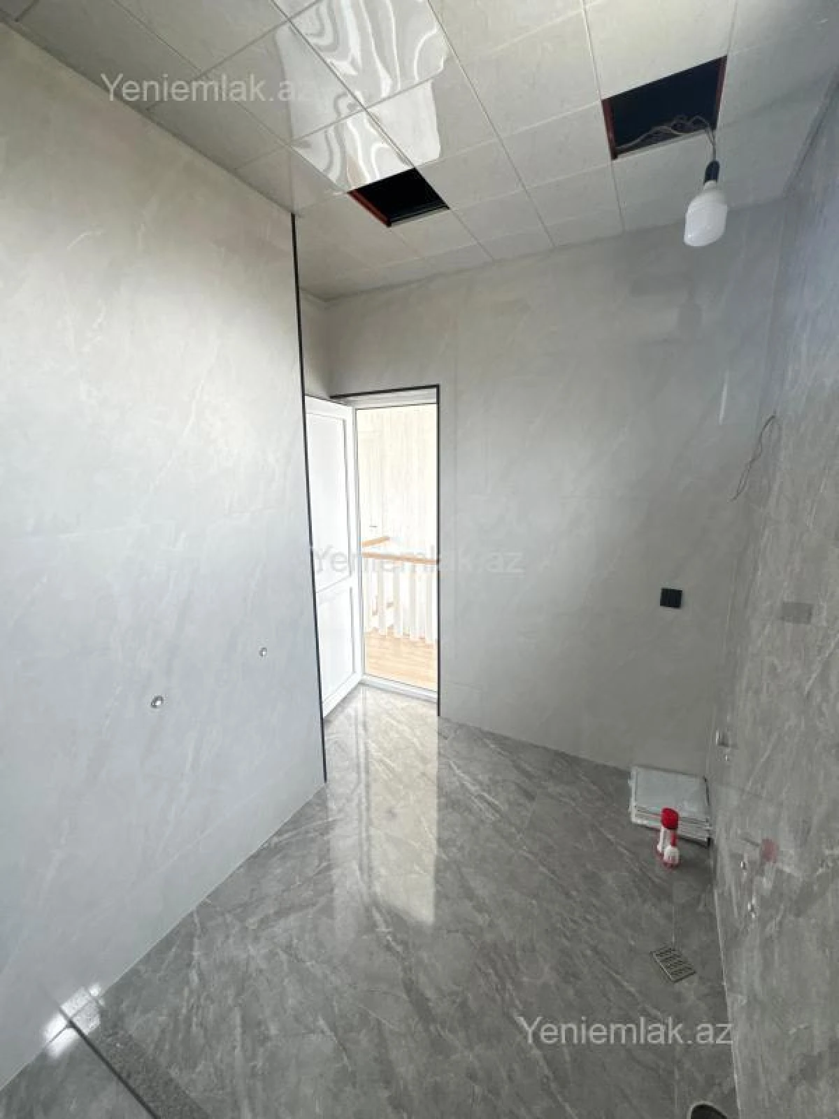 Satılır 4 otaqlı həyət evi 140 m²