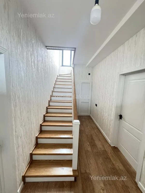 Satılır 4 otaqlı həyət evi 140 m²