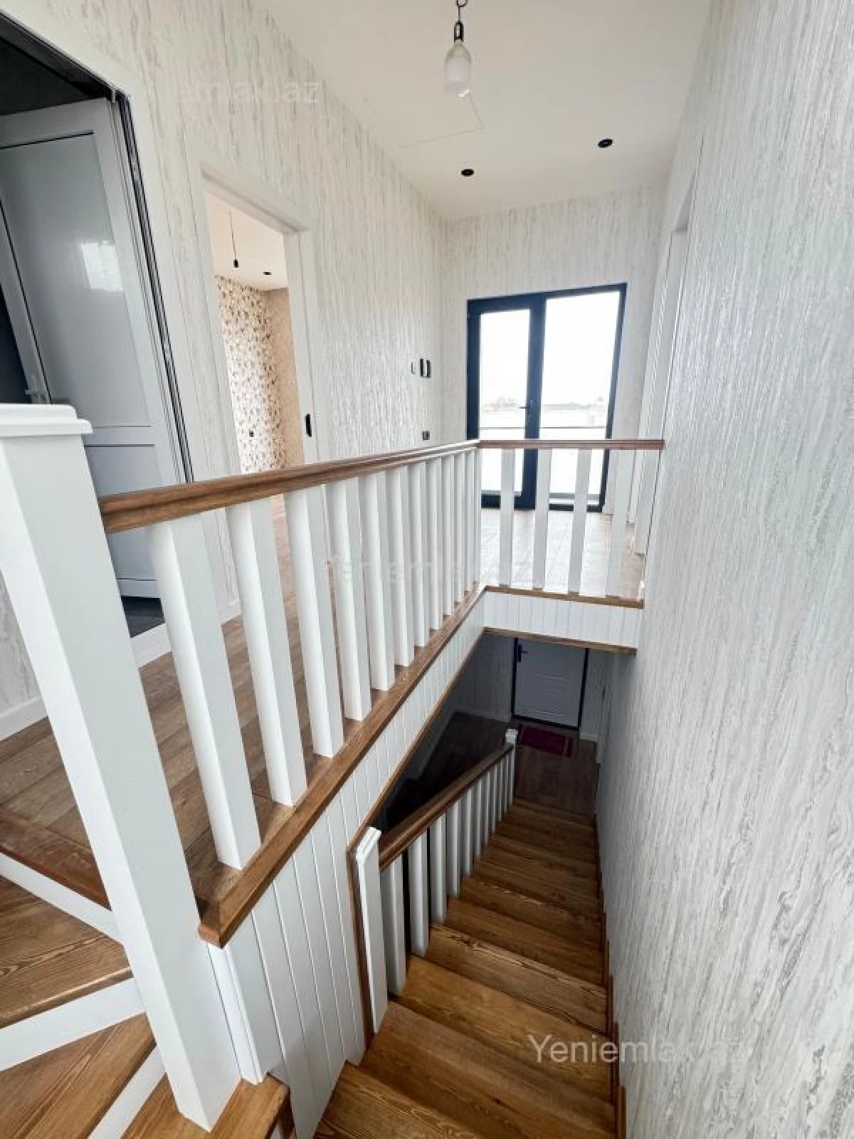 Satılır 4 otaqlı həyət evi 140 m²