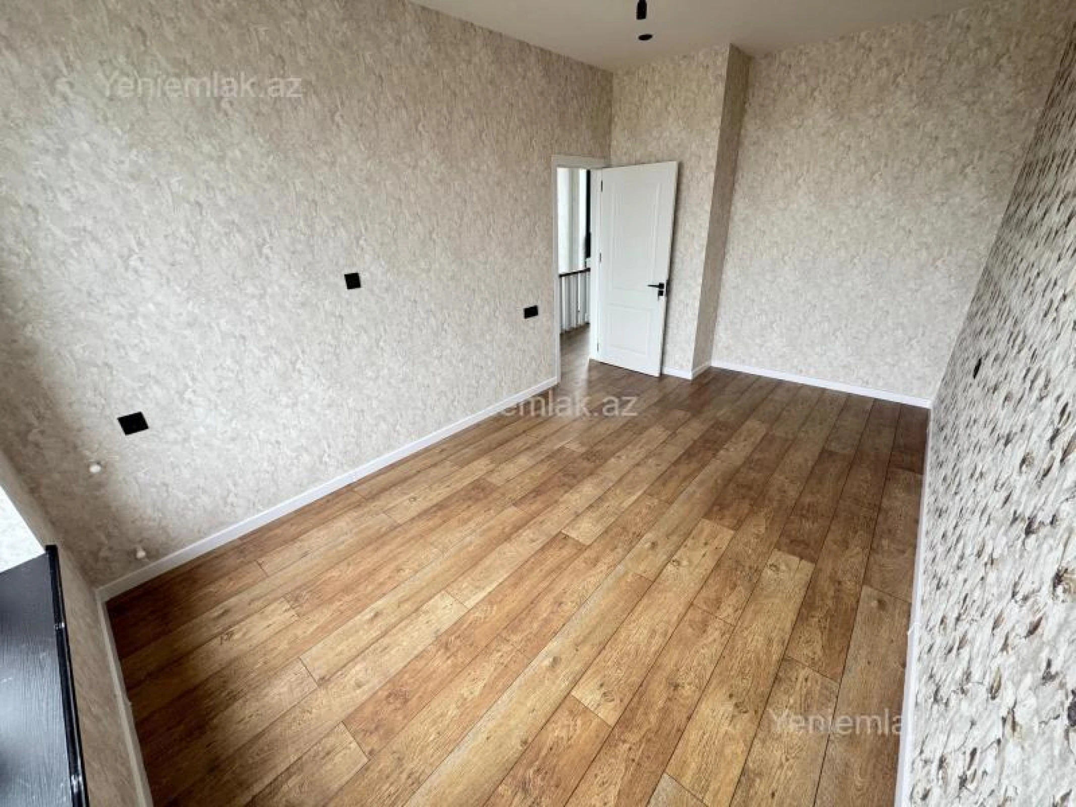 Satılır 4 otaqlı həyət evi 140 m²