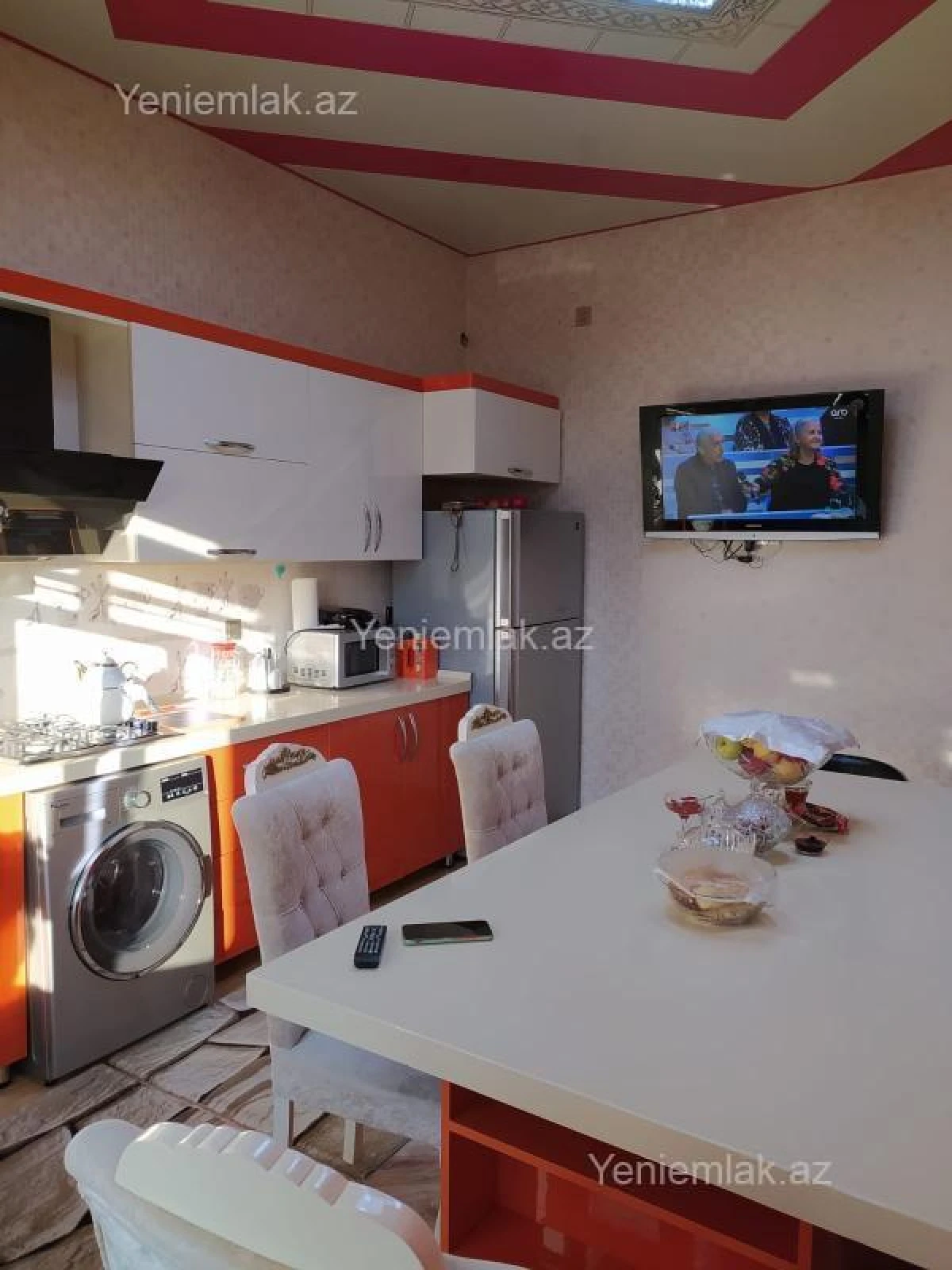 Satılır 6 otaqlı həyət evi 250 m²
