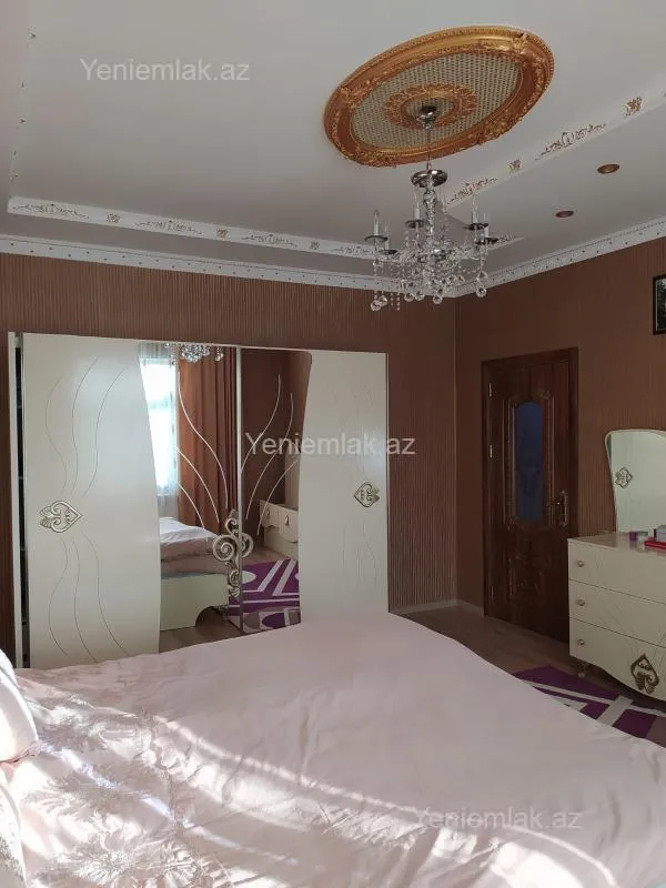 Satılır 6 otaqlı həyət evi 250 m²