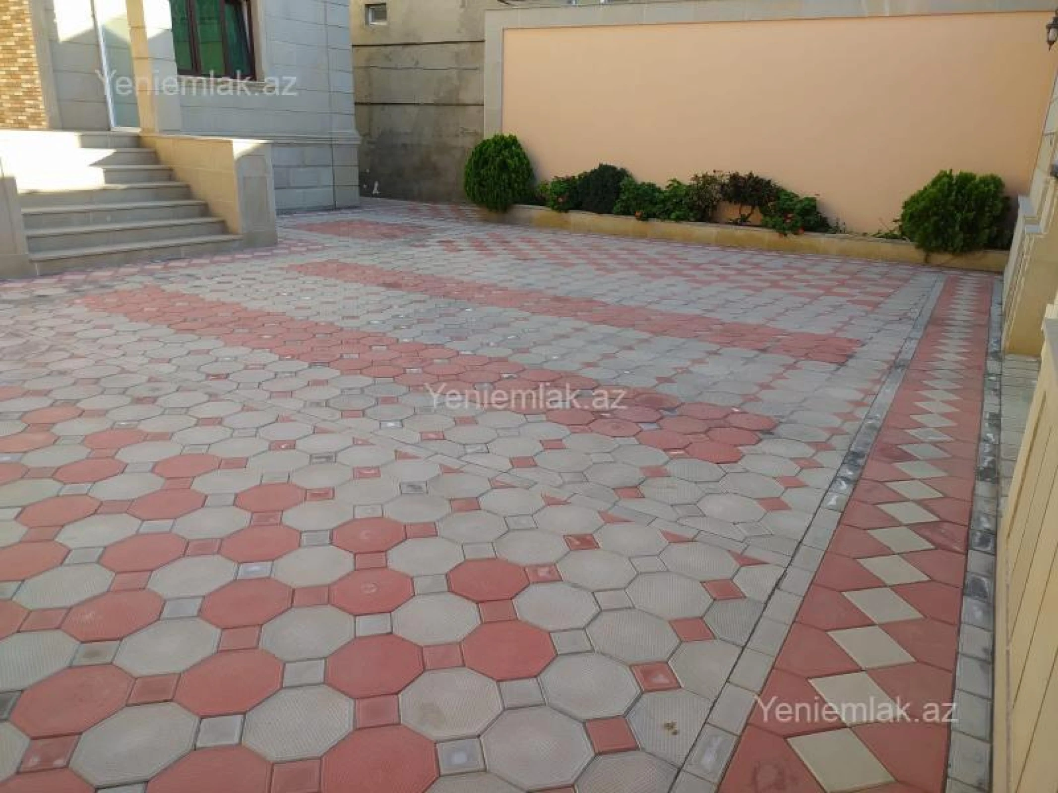 Satılır 6 otaqlı həyət evi 250 m²