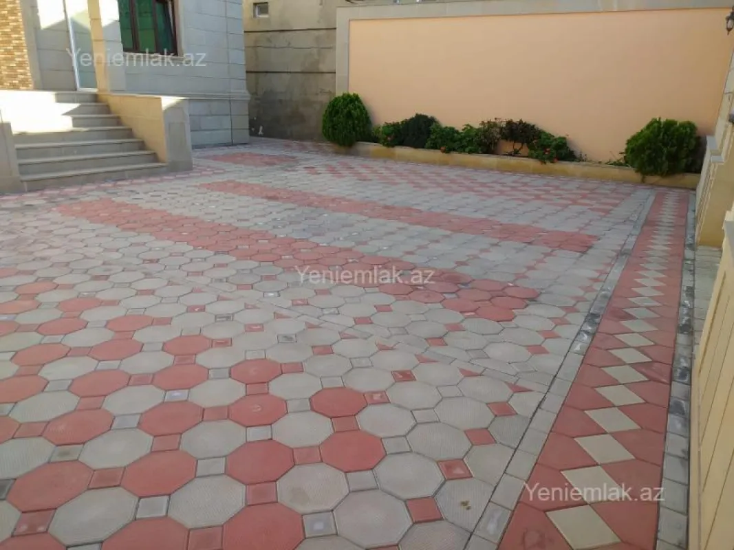 Satılır 6 otaqlı həyət evi 250 m²