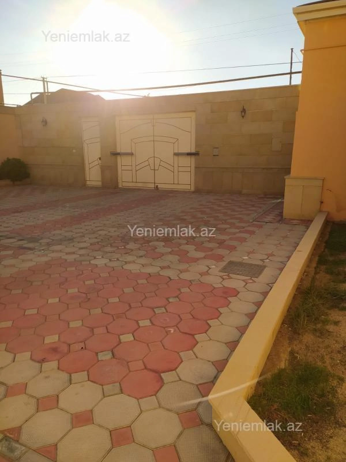 Satılır 6 otaqlı həyət evi 250 m²