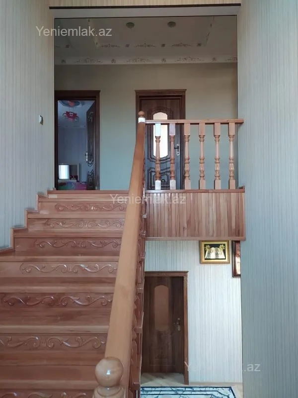 Satılır 6 otaqlı həyət evi 250 m²