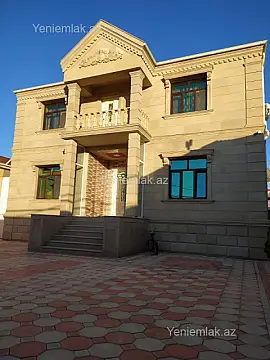 Satılır 6 otaqlı həyət evi 250 m²
