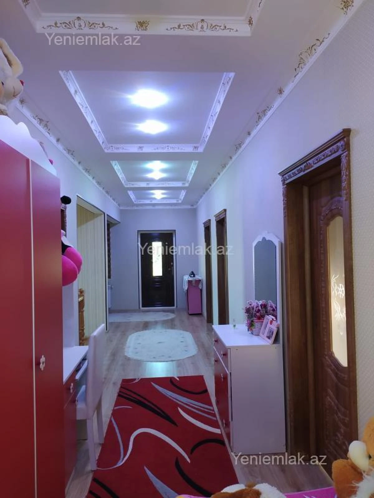 Satılır 6 otaqlı həyət evi 250 m²