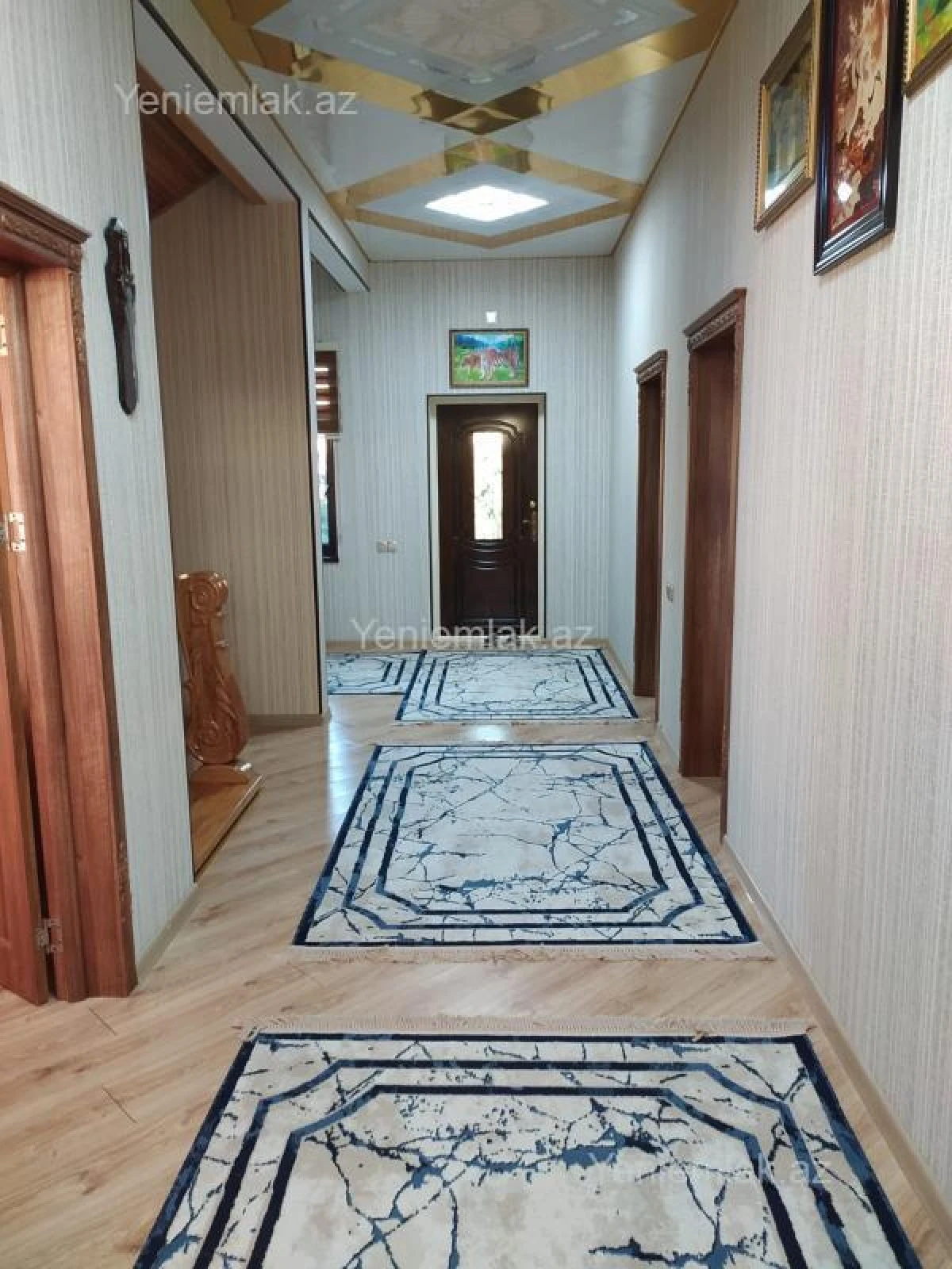 Satılır 6 otaqlı həyət evi 250 m²