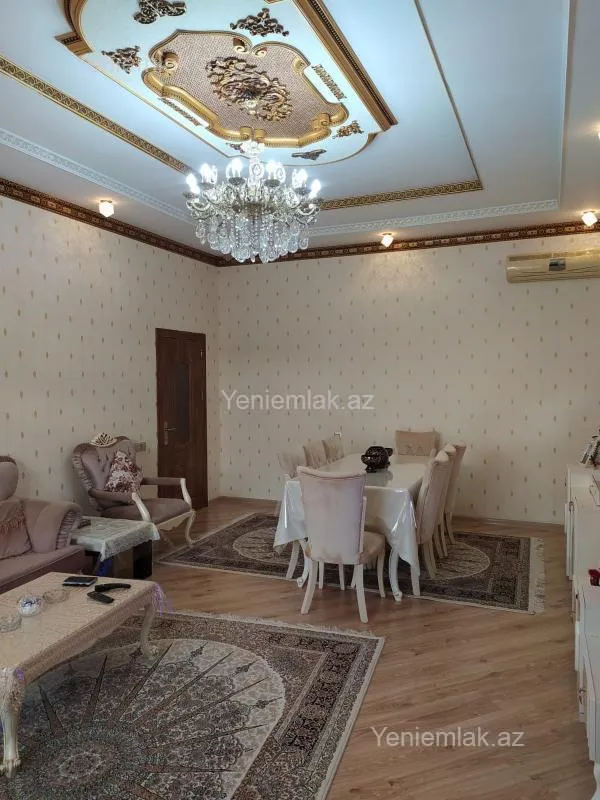 Satılır 6 otaqlı həyət evi 250 m²