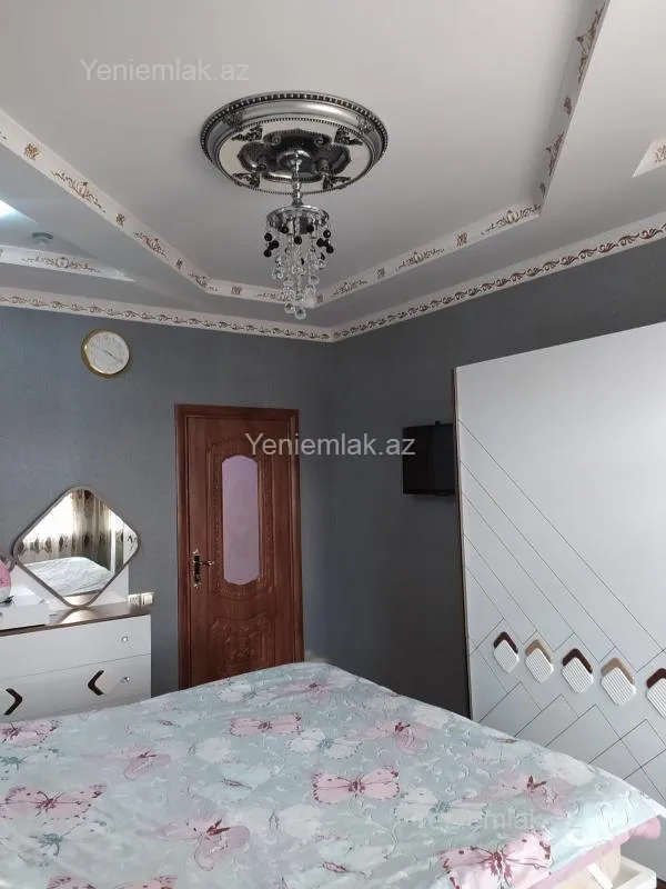 Satılır 6 otaqlı həyət evi 250 m²