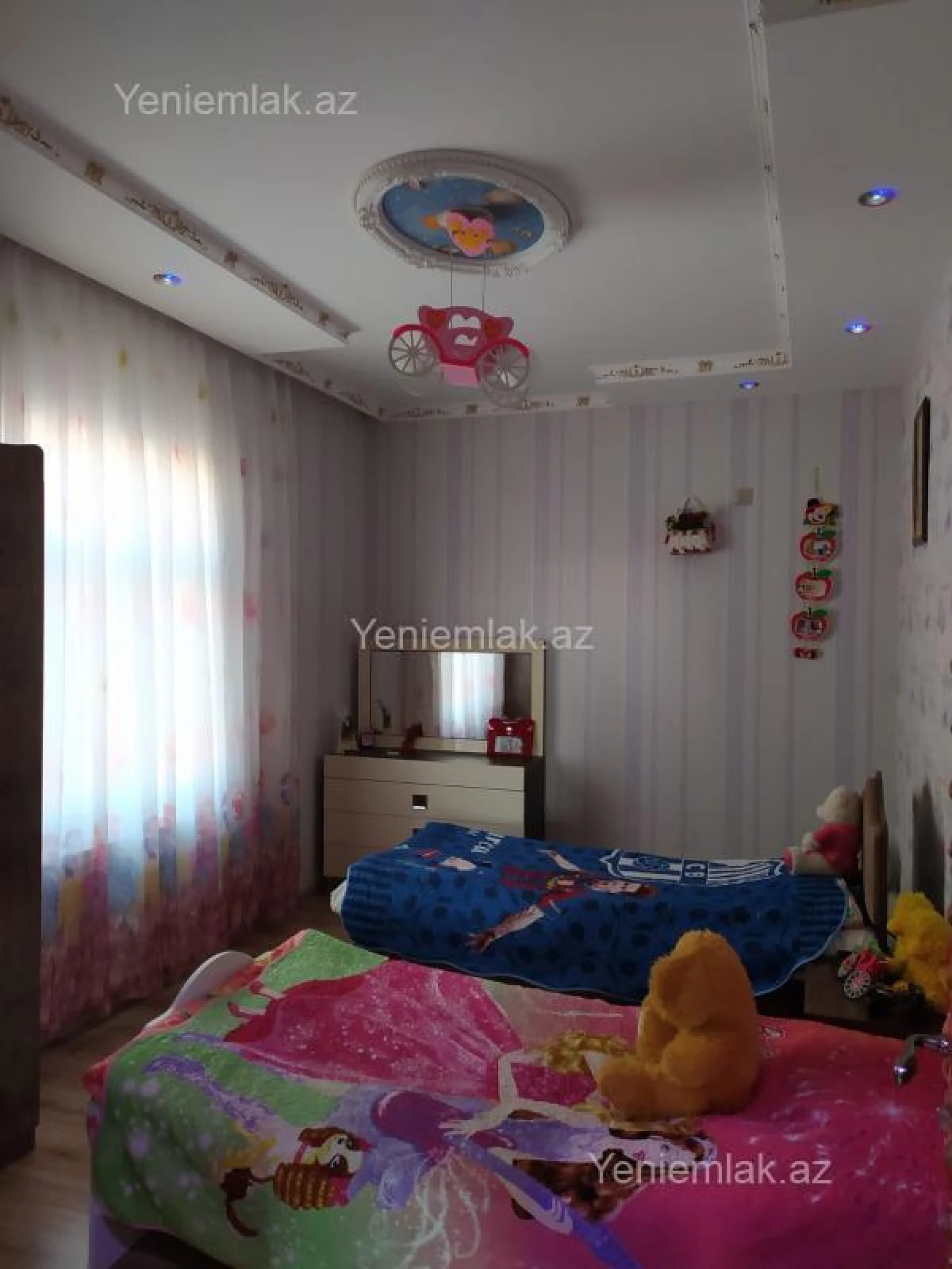 Satılır 6 otaqlı həyət evi 250 m²
