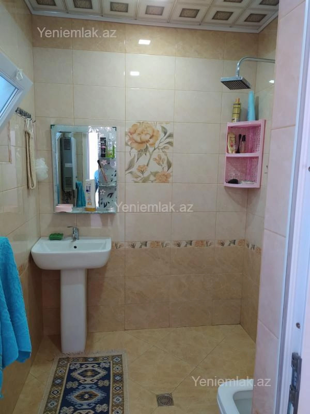 Satılır 6 otaqlı həyət evi 250 m²