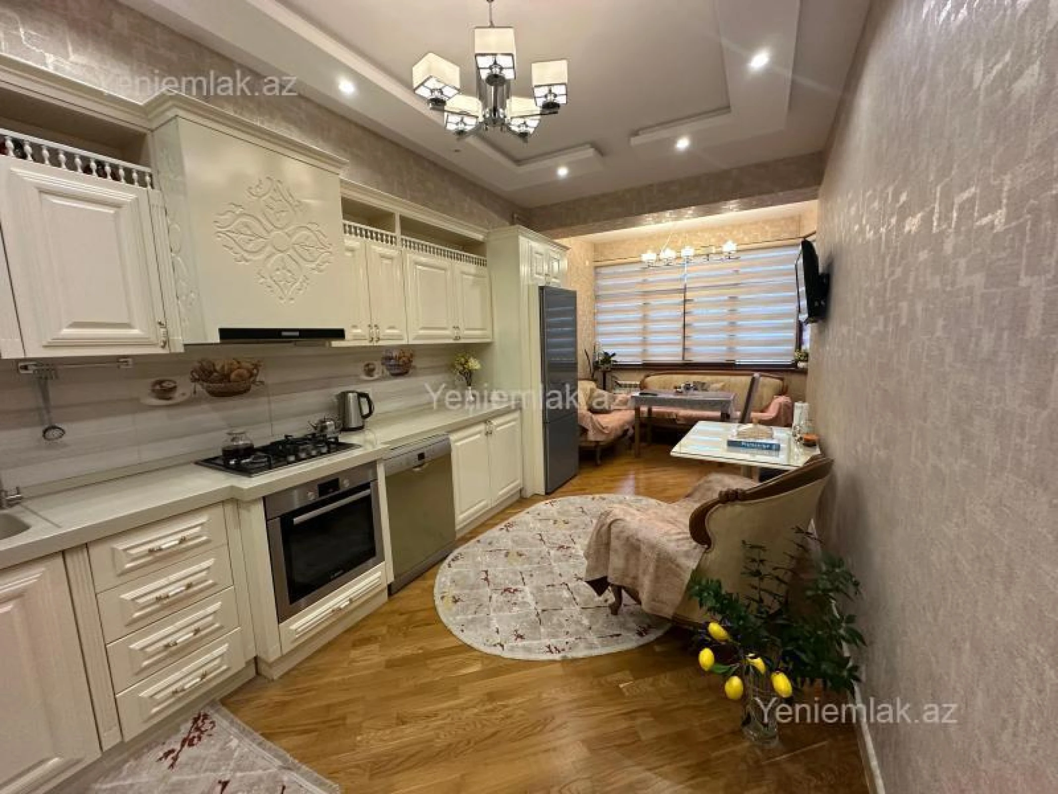 Satılır 4 otaqlı yeni tikili 200 m²