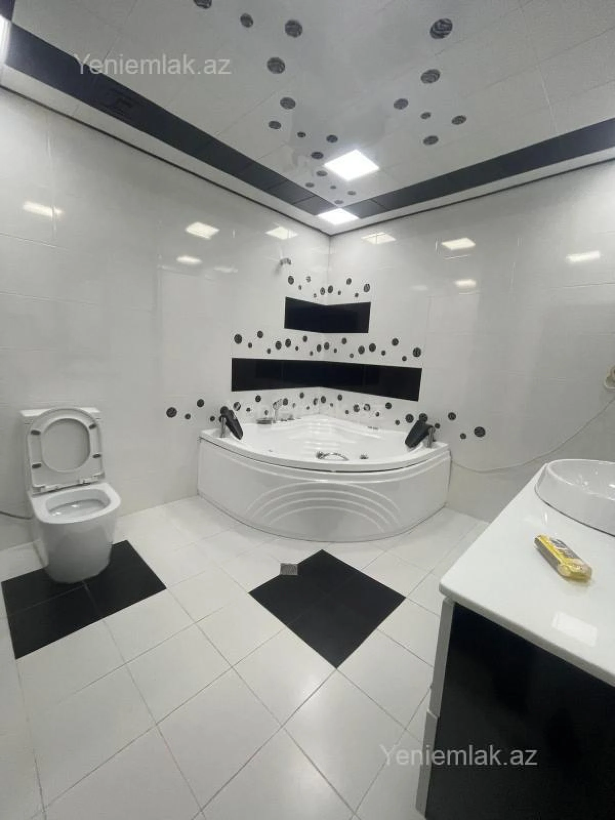 Satılır 3 otaqlı yeni tikili 158 m²