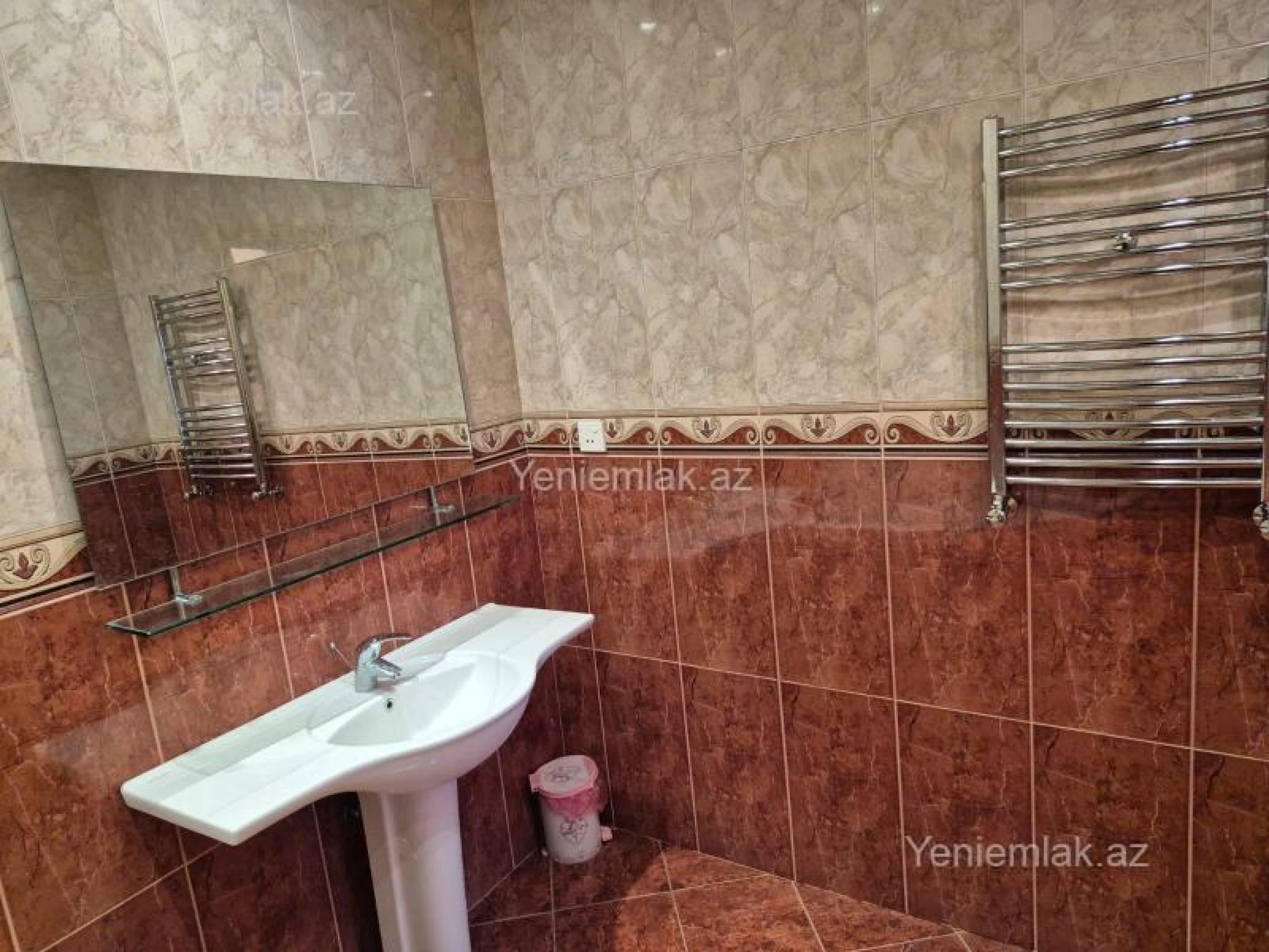 Satılır 4 otaqlı yeni tikili 180 m²