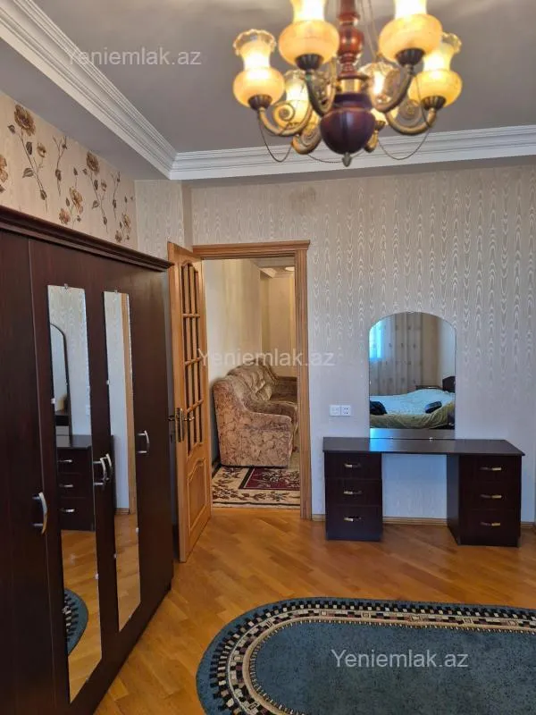 Satılır 4 otaqlı yeni tikili 180 m²