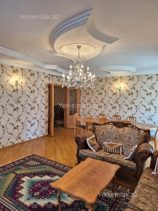 Satılır 4 otaqlı yeni tikili 180 m²