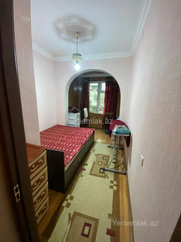 Satılır 3 otaqlı köhnə tikili 55 m²