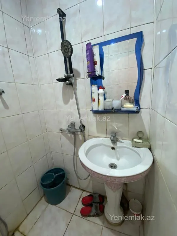Satılır 3 otaqlı köhnə tikili 55 m²