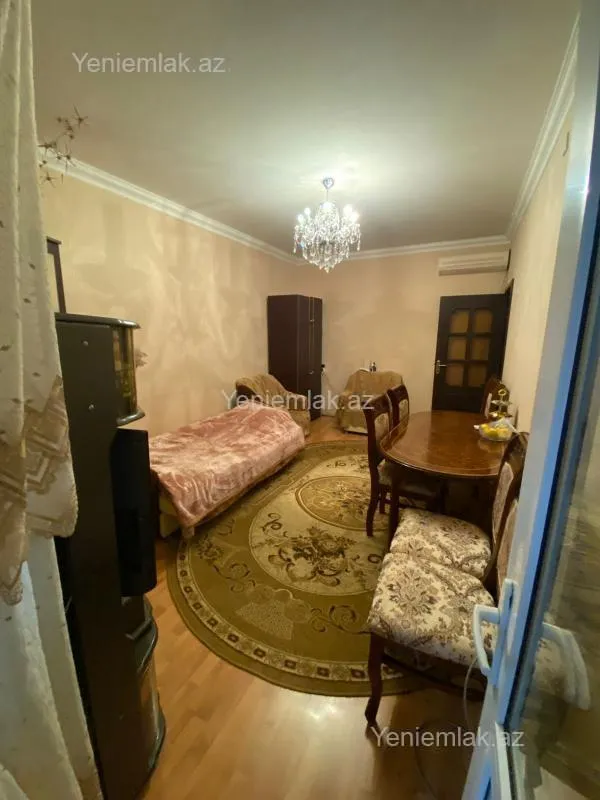 Satılır 3 otaqlı köhnə tikili 55 m²