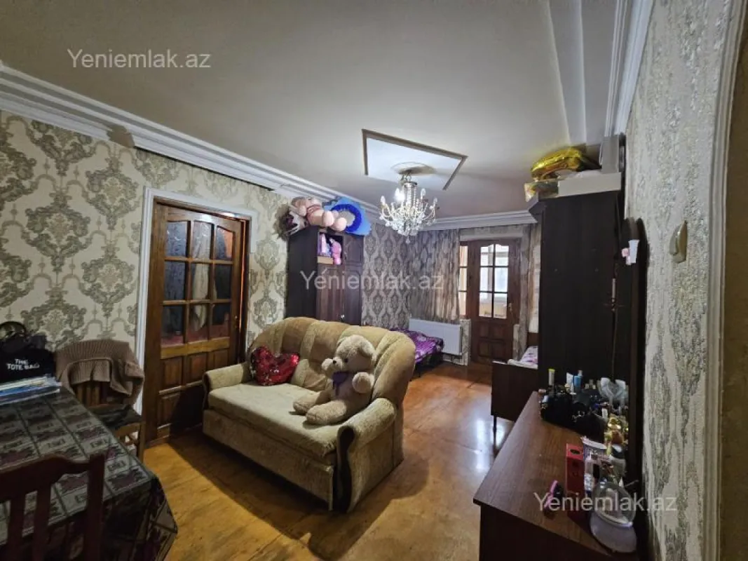 Satılır 2 otaqlı köhnə tikili 45 m²