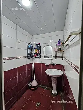Satılır 2 otaqlı köhnə tikili 45 m²
