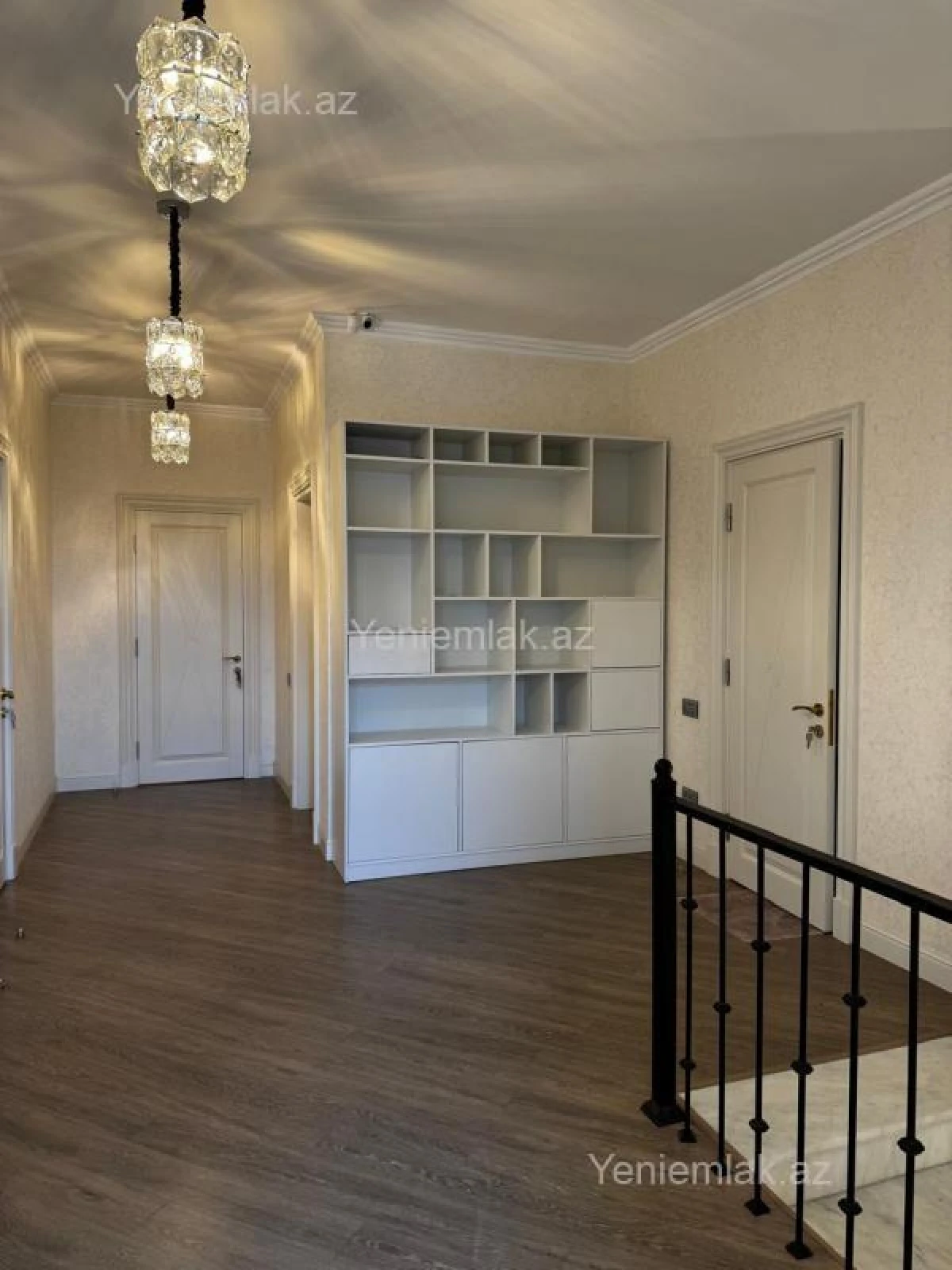 Satılır 6 otaqlı həyət evi 200 m²