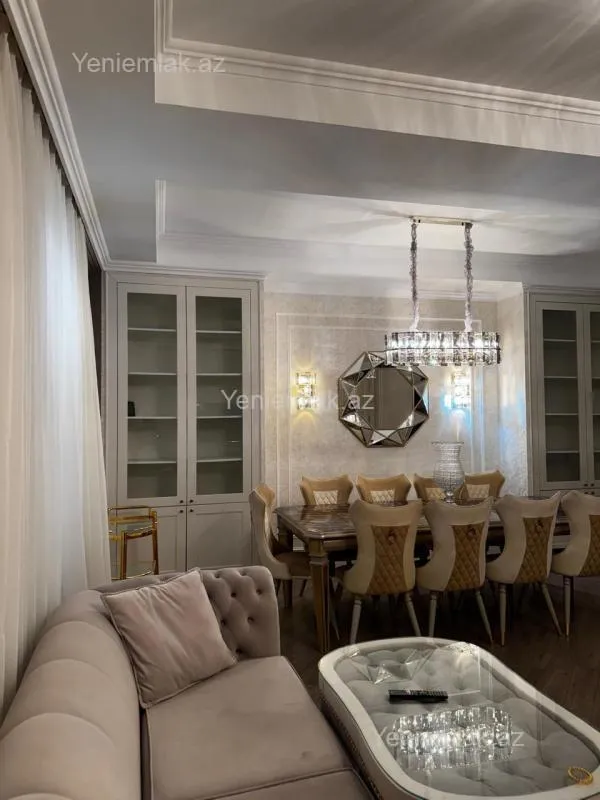 Satılır 6 otaqlı həyət evi 200 m²