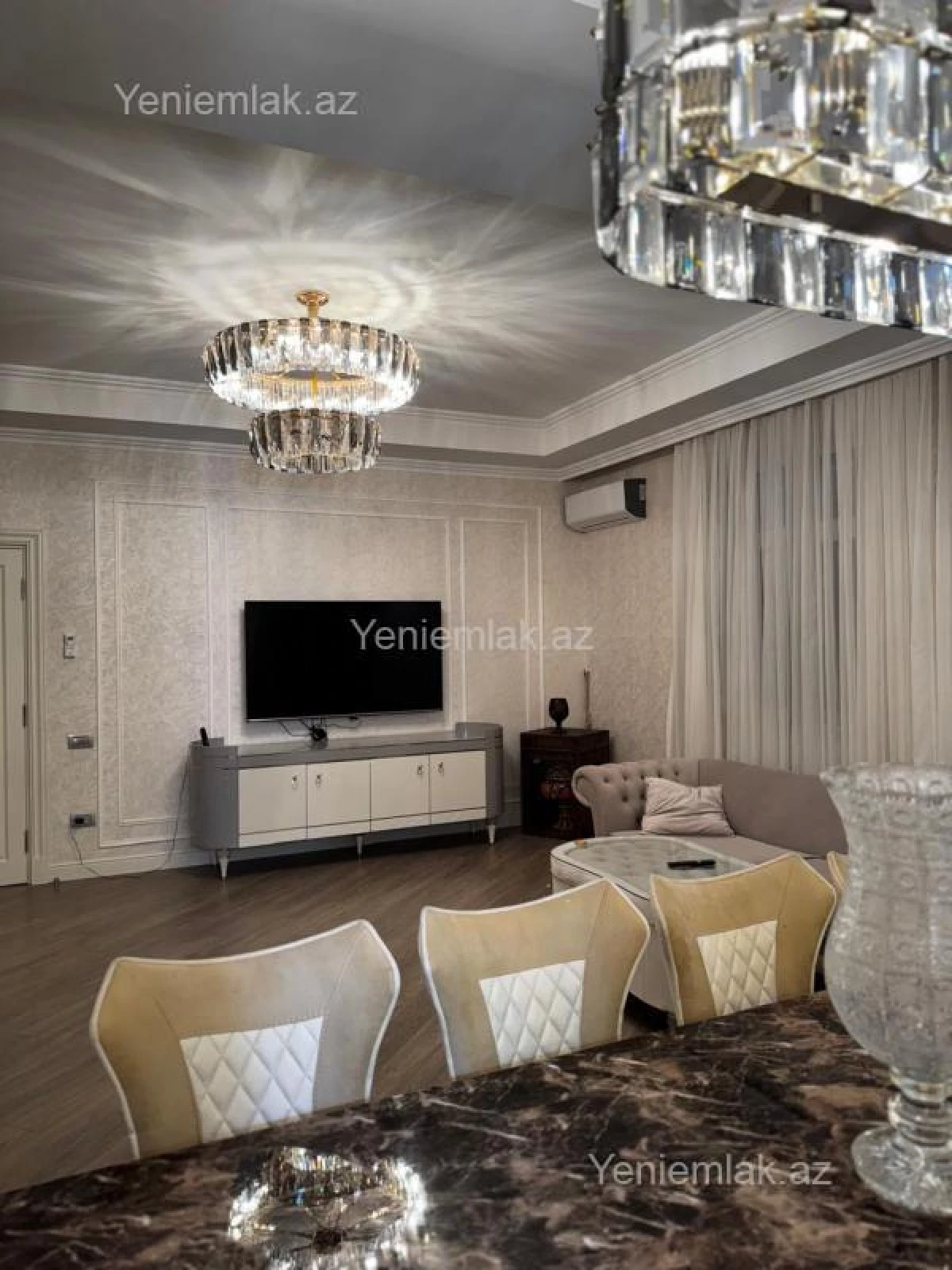 Satılır 6 otaqlı həyət evi 200 m²