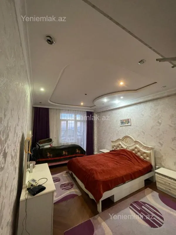 Satılır 3 otaqlı yeni tikili 125 m²