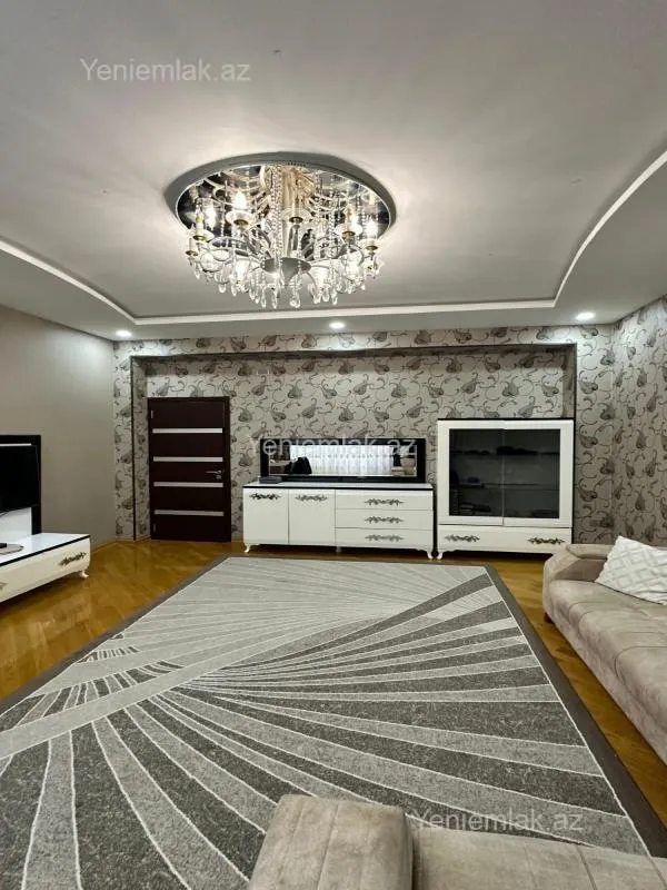 Satılır 4 otaqlı yeni tikili 135 m²