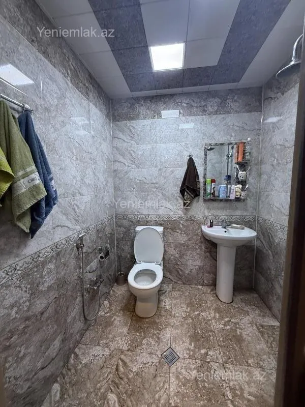 Satılır 2 otaqlı yeni tikili 74 m²