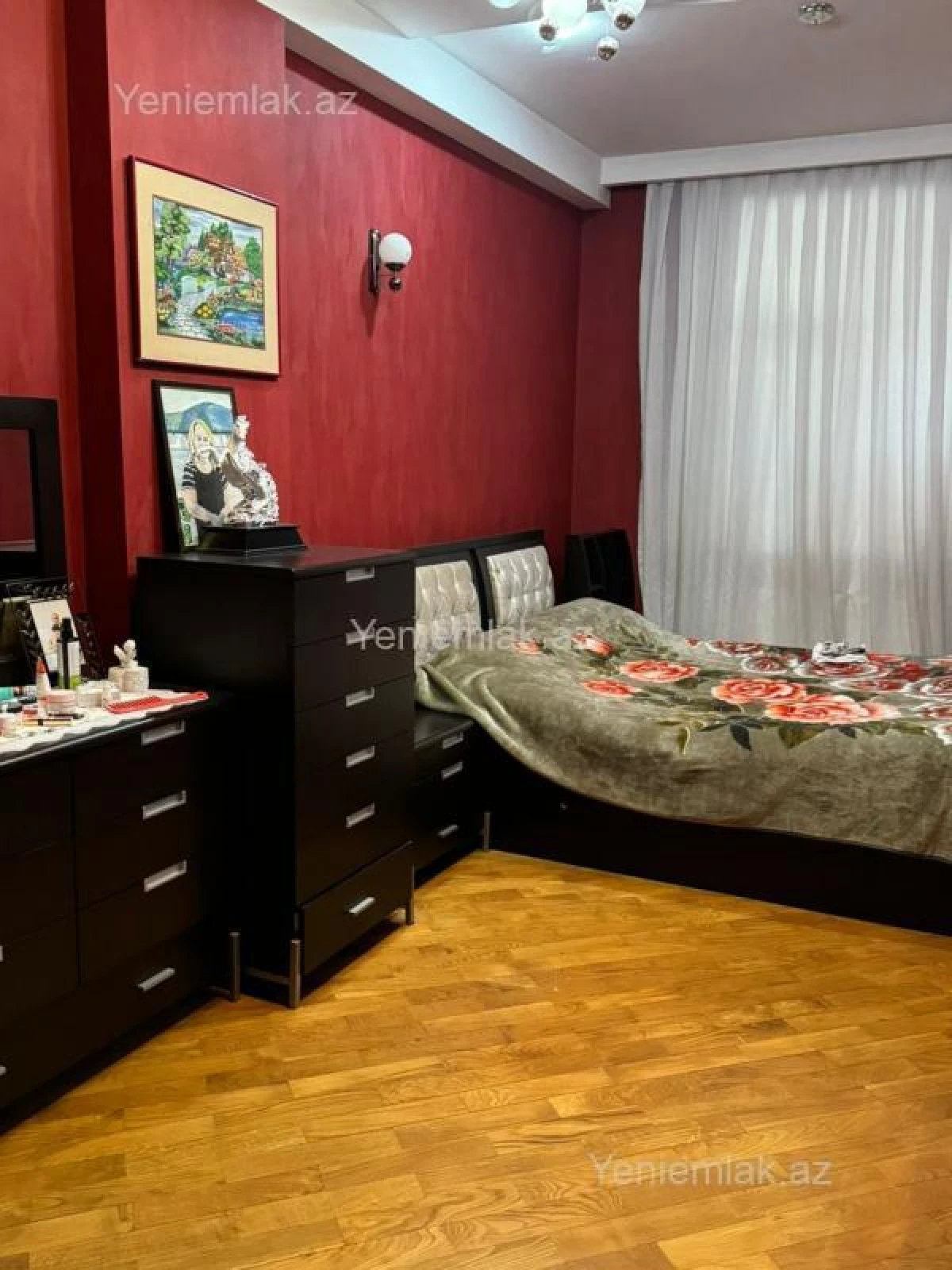 Satılır 4 otaqlı yeni tikili 160 m²
