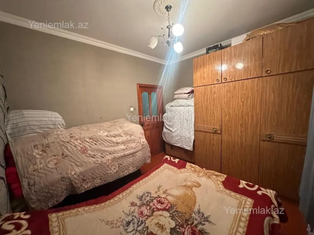 Satılır 3 otaqlı köhnə tikili 75 m²