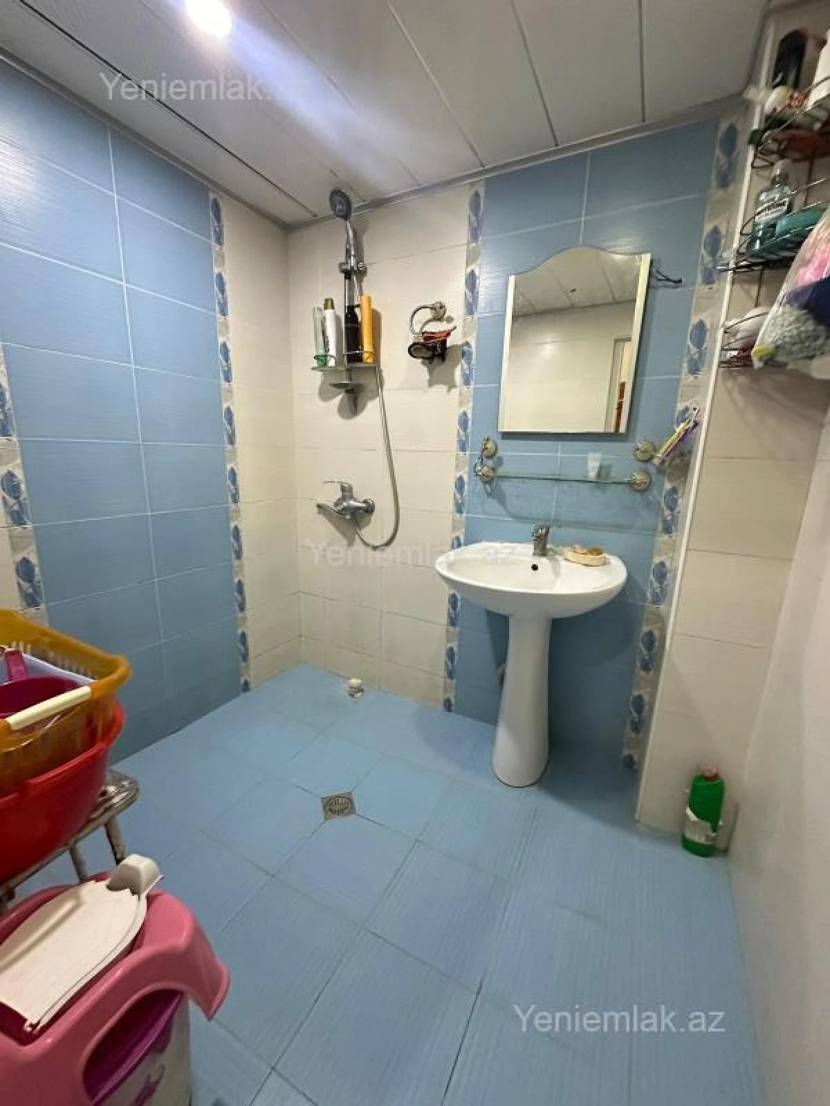 Satılır 3 otaqlı köhnə tikili 75 m²